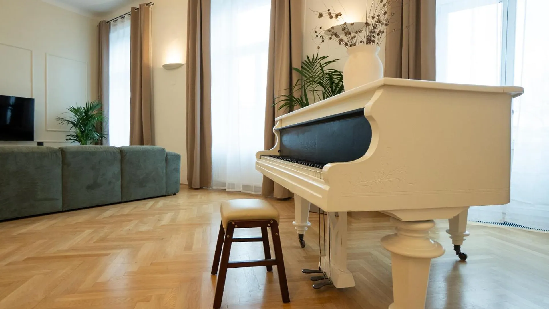Chic 180M 3Br Apt Near Parliament, Self Check-In Wiedeń 0*,