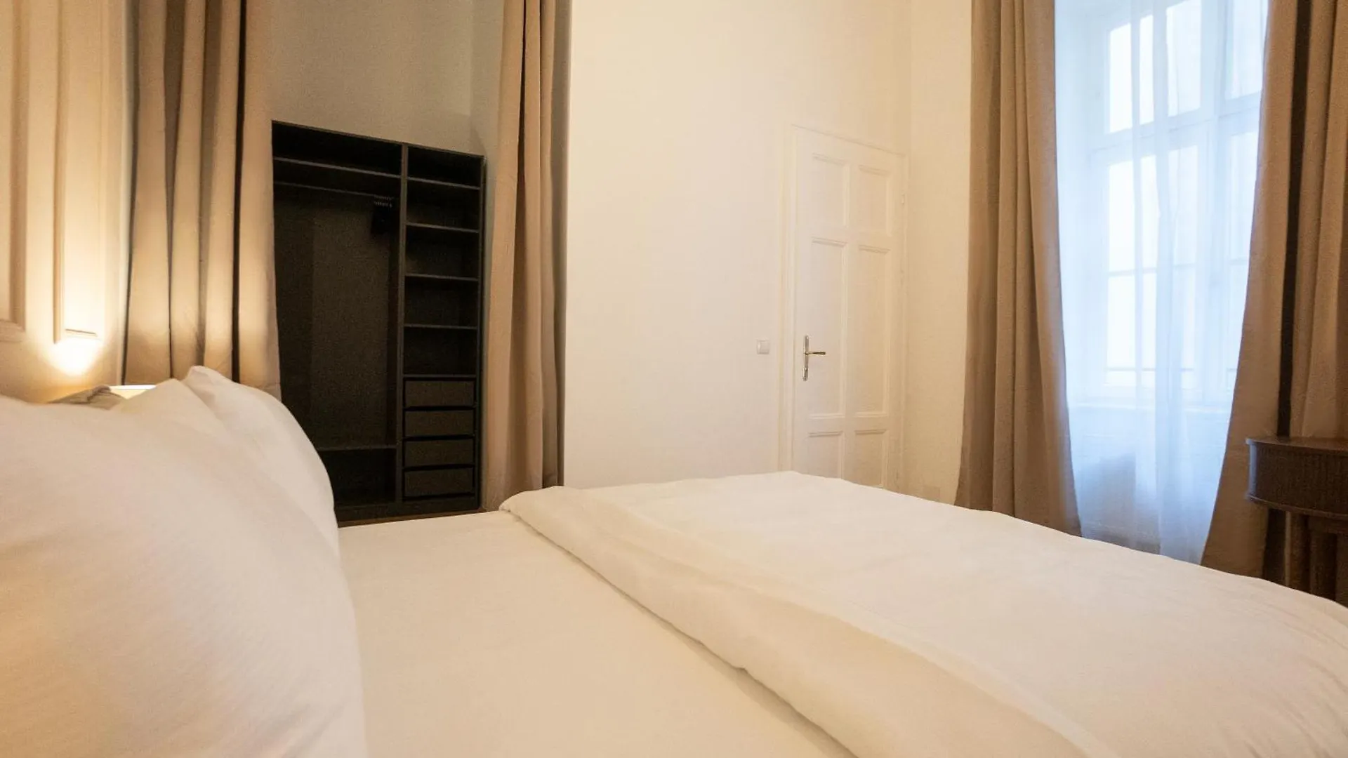 Chic 180M 3Br Apt Near Parliament, Self Check-In Wiedeń
