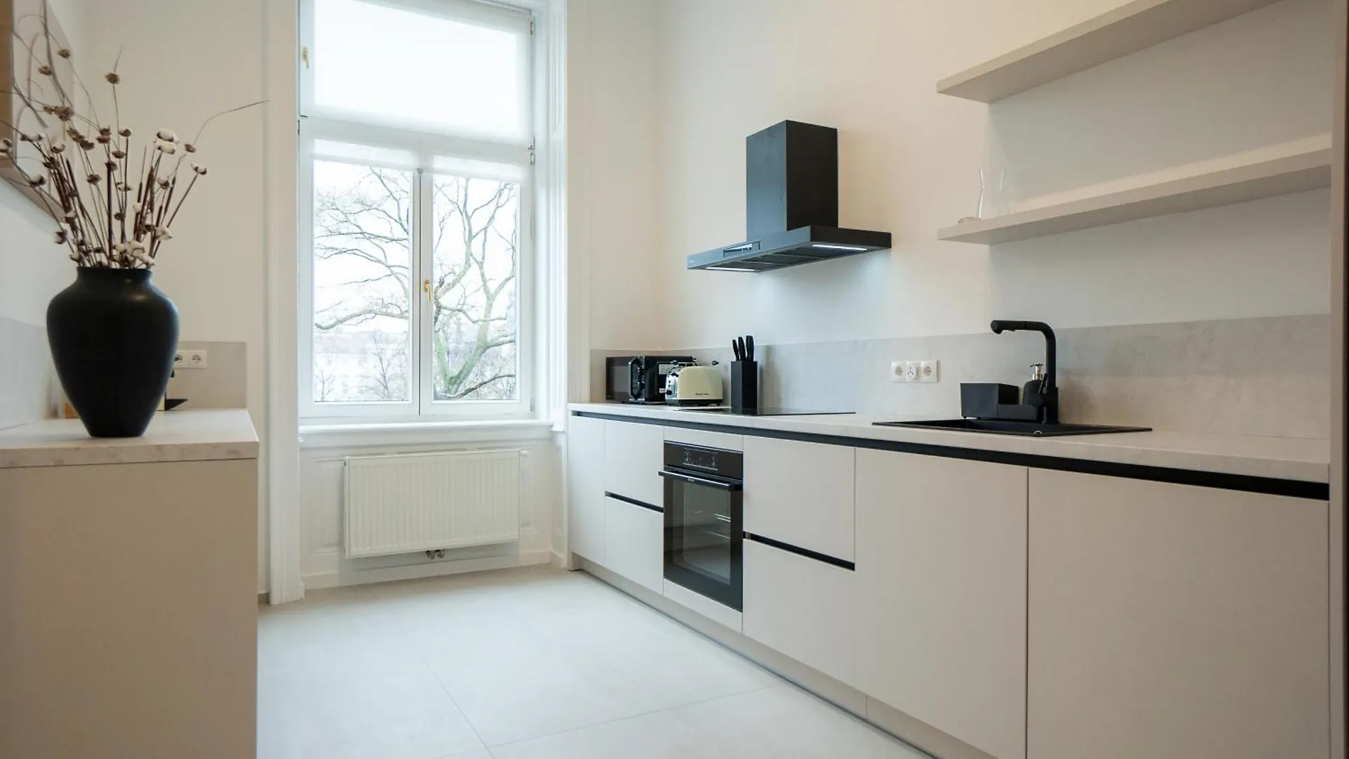 Chic 180M 3Br Apt Near Parliament, Self Check-In Wiedeń