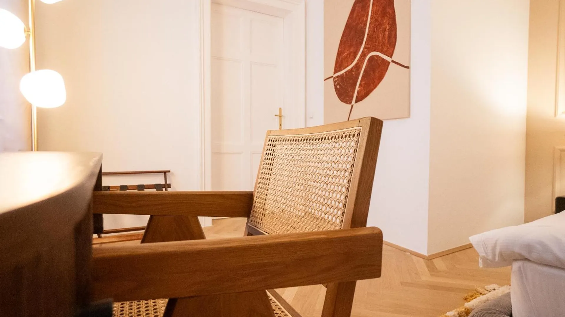 Chic 180M 3Br Apt Near Parliament, Self Check-In Vienna Apartment