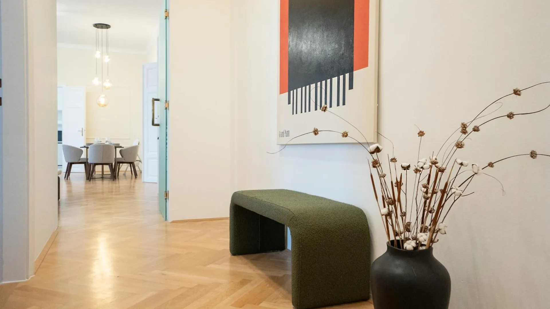 Chic 180M 3Br Apt Near Parliament, Self Check-In Vienna Apartment
