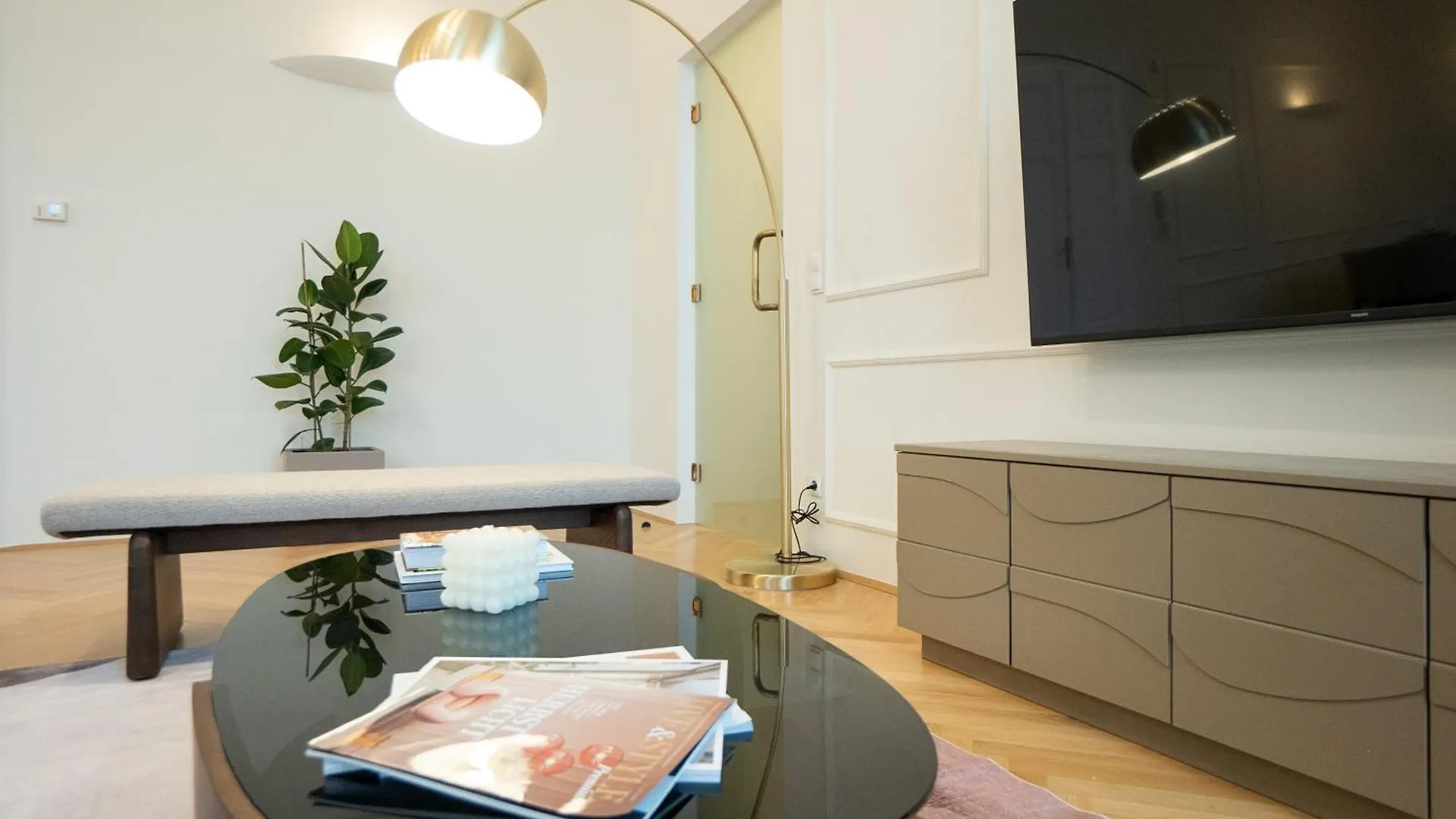 Chic 180M 3Br Apt Near Parliament, Self Check-In Vienna