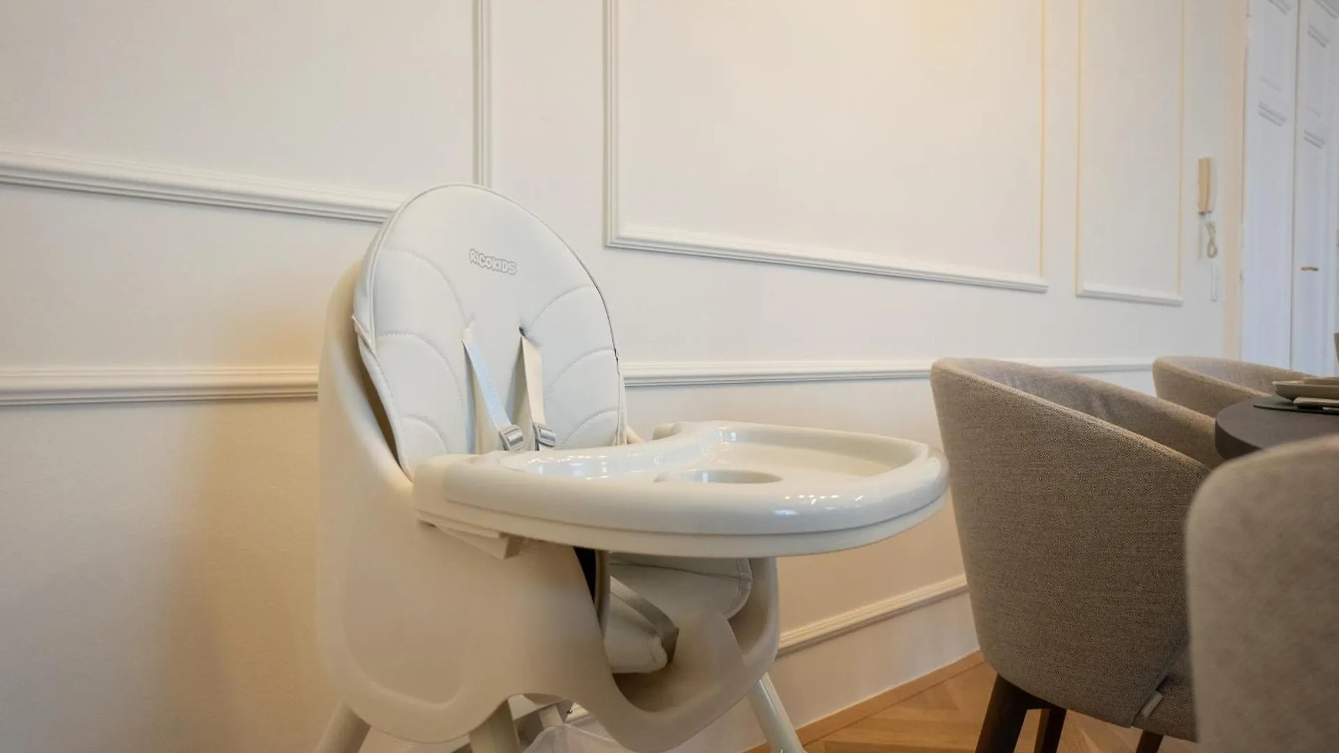 Chic 180M 3Br Apt Near Parliament, Self Check-In Vienna Austria