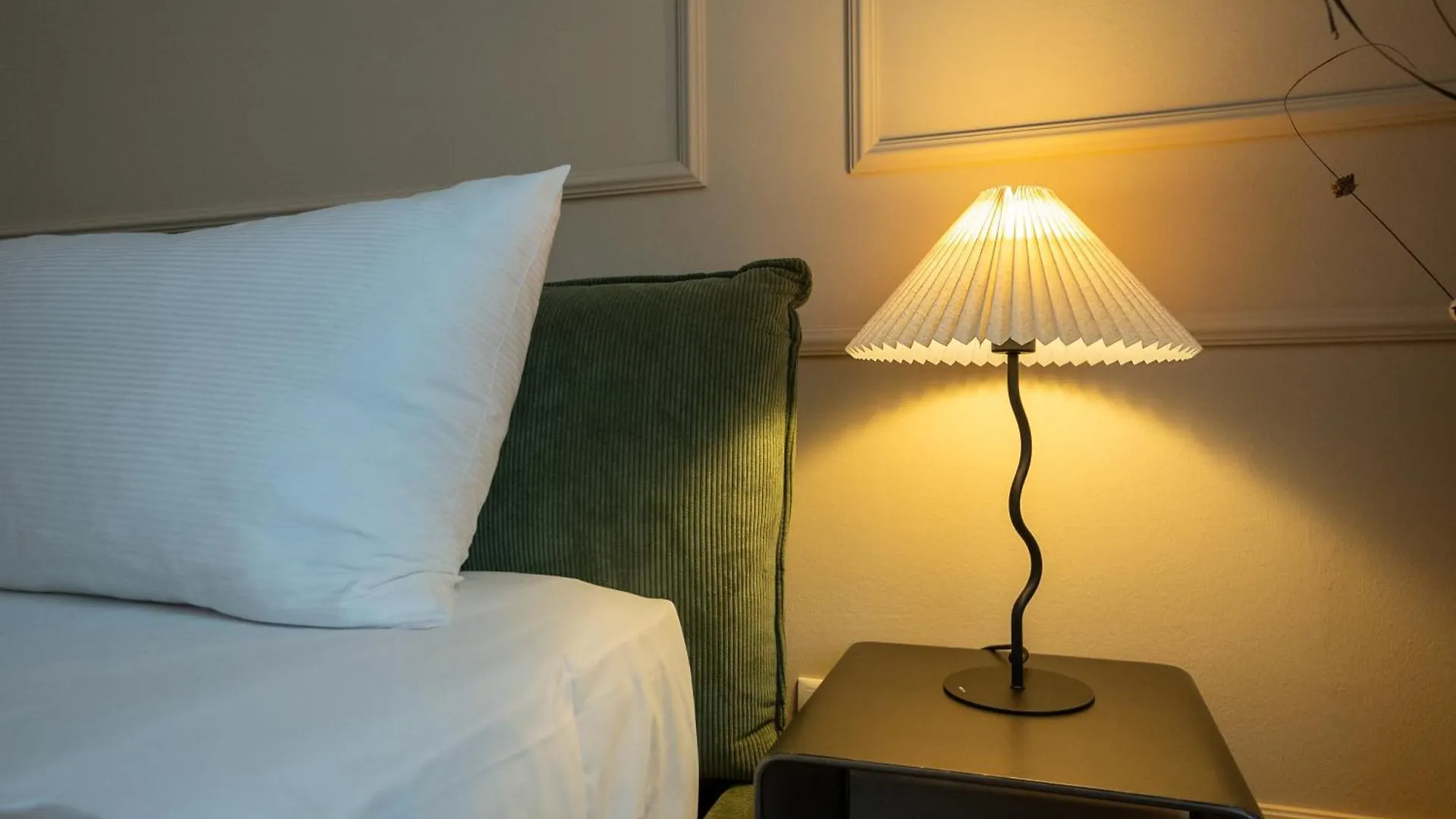 Chic 180M 3Br Apt Near Parliament, Self Check-In Vienna 0*,